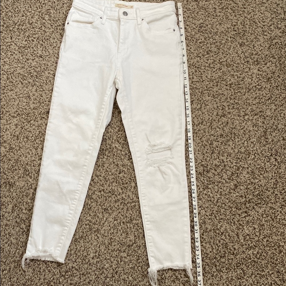 Levi's Women's 721 High Rise Distressed White Skinny Jeans - Picture 8 of 15